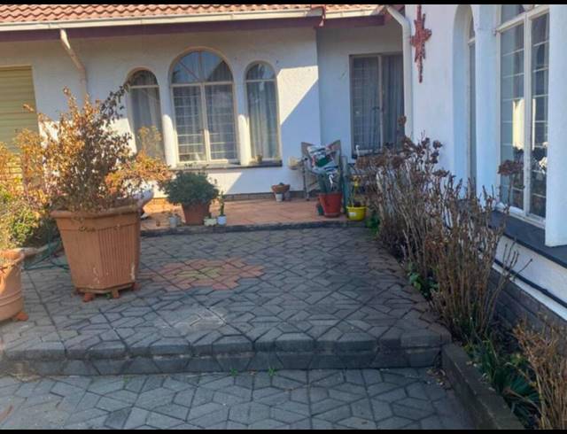 3 BEDROOM HOUSE FOR SALE IN GLEN MARAIS